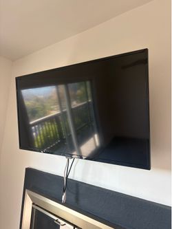 42” Insignia Smart TV + Wall Mount Included