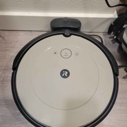 Roomba - Like New