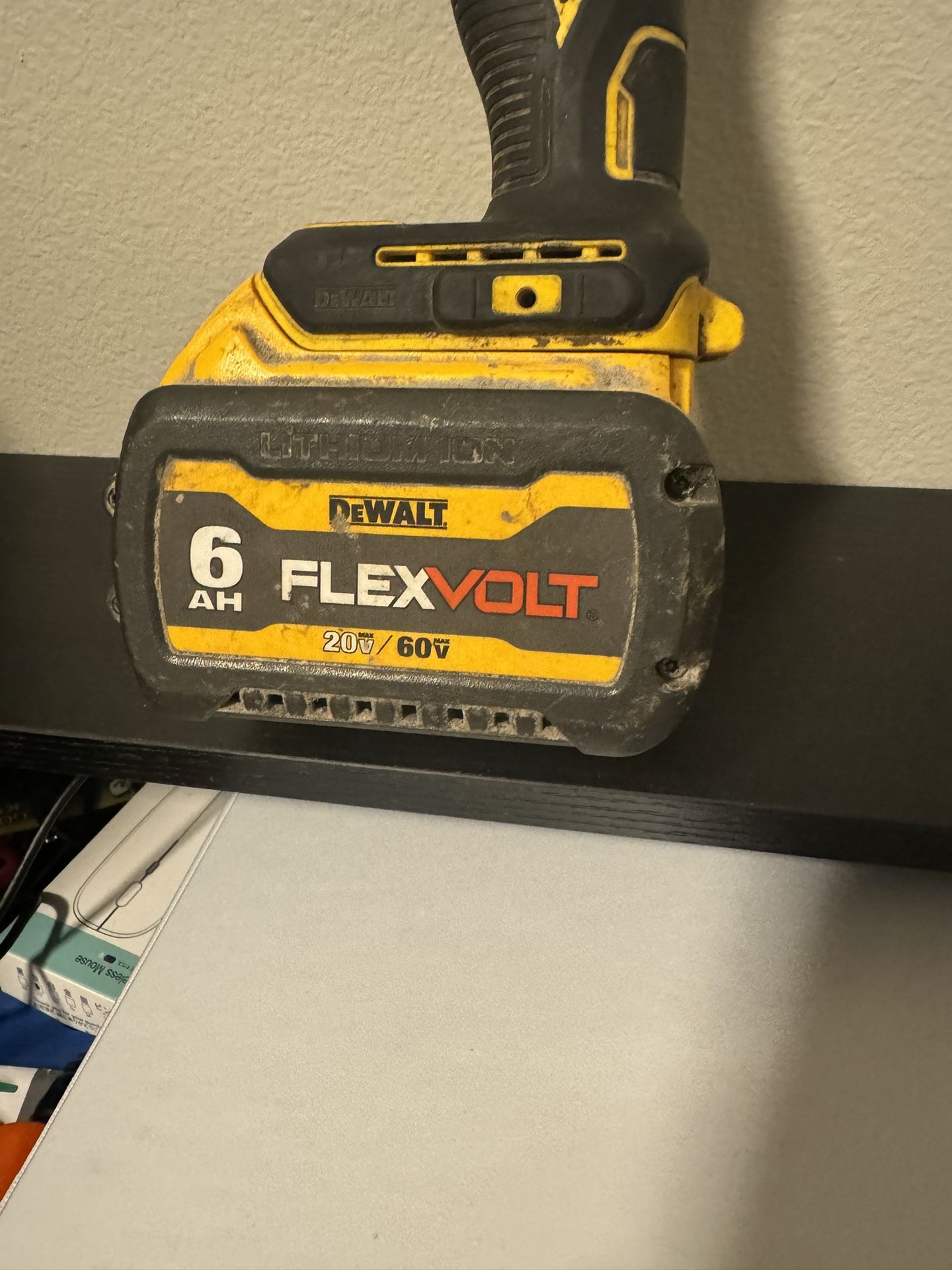 Dewalt 6ah Flexvolt 20/60v Lithium-ion Battery