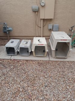 Small Medium Or Large Pet Dog Carrier Kennels $20-$35 each See All Photos Read Description