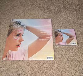 Taylor Swift Lover Vinyl LP and CD Bundle