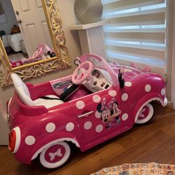 Minnie Mouse Car 