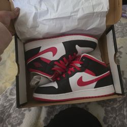 Air Jordan 1 Mid
