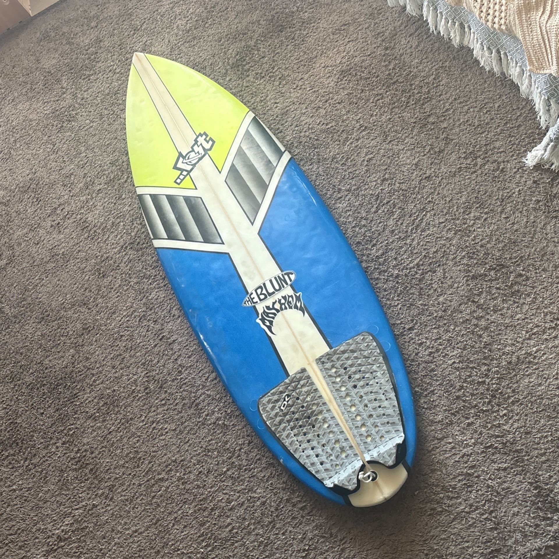 Lost Surfboard 5'10