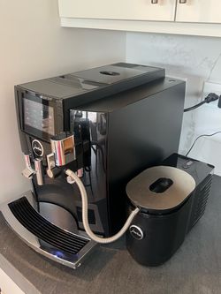 Jura S8 Automatic Espresso Machine with Milk Frother