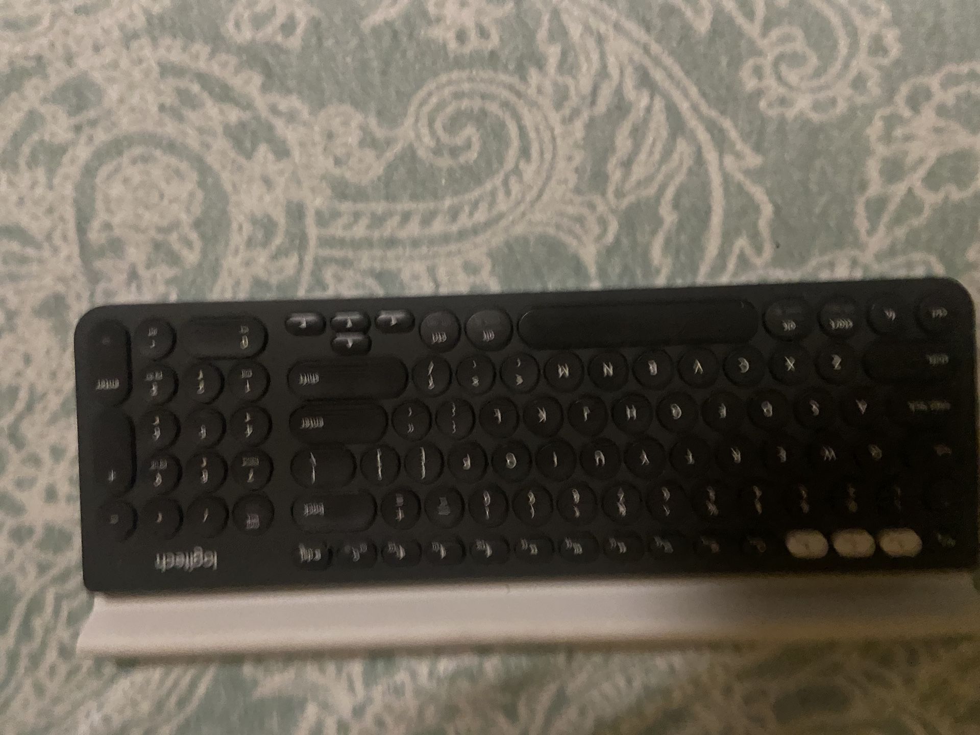Logitech Wireless Keyboard 