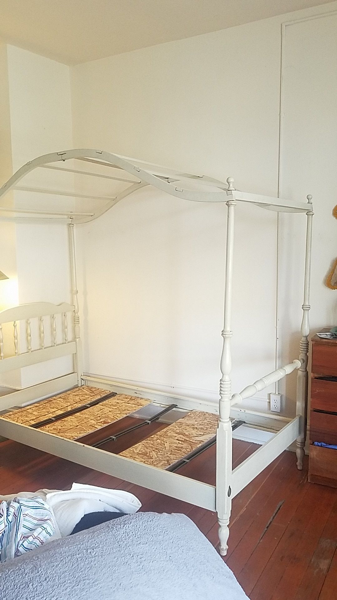 Vintage Ethan Allen Canopy Bed Frame *TWIN*