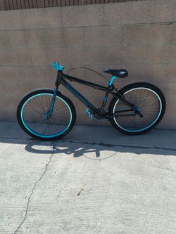26" blocks flyers.    With handle bars.