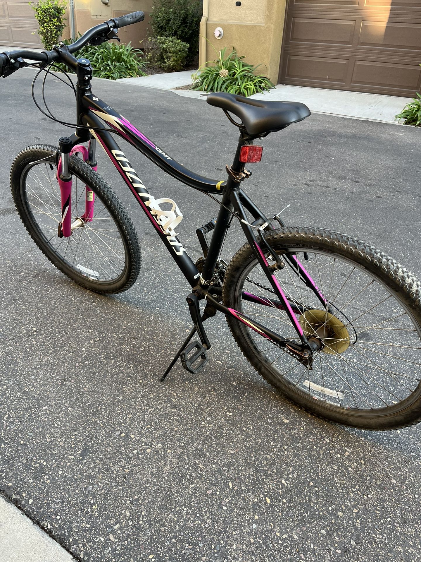 Women’s SPECIALIZED MYKA BIKE