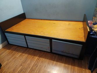 Twin Bed With 4 Drawers