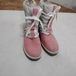 Timberland Pink Puffy Winter Boots Size 9