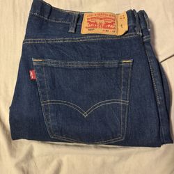 levi 501’s 