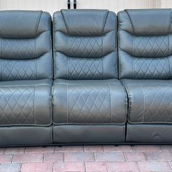 3 SEATS RECLINER SOFA IN GOOD CONDITION - FAUX LEATHER - MANUAL RECLINER - DELIVERY AVAILABLE 🚚