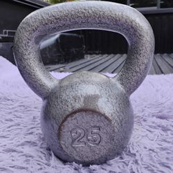 25  LB.  KETTLEBELL 