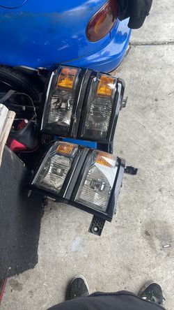 2014 Chevy Silverado head lights