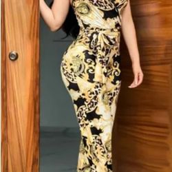 WOMEN'S ELEGANT OUTFIL SMALL OR MEDIUM AVAILABLE