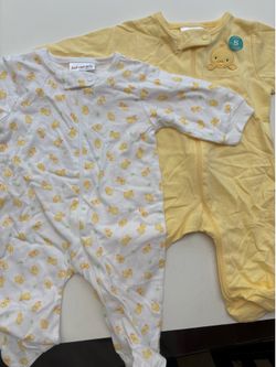 2 Footed Onesies (0-3months)