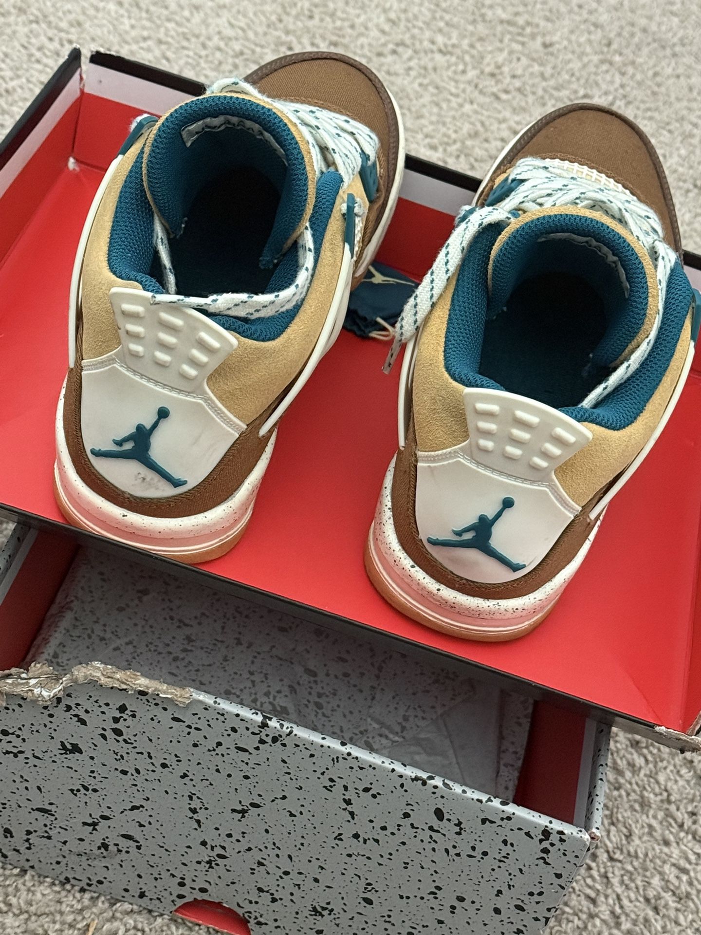 Retro 4 Cacao Wow