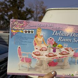Deluxe Dining Set Barbie Size