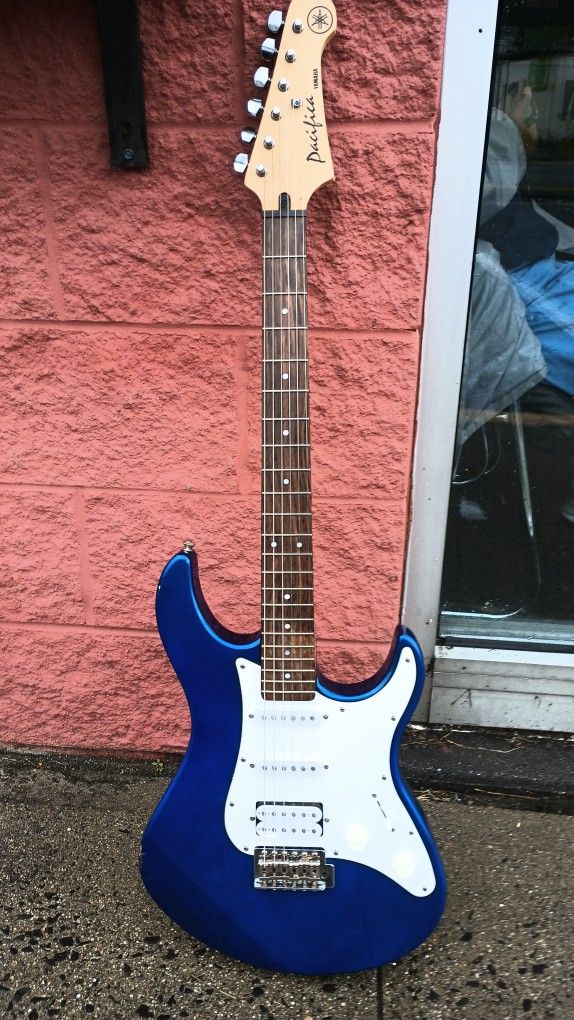 Yamaha Pacifica