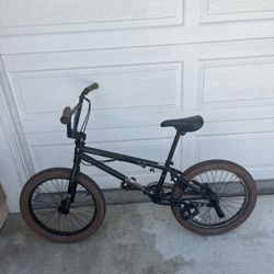 Mongoose bmx bike