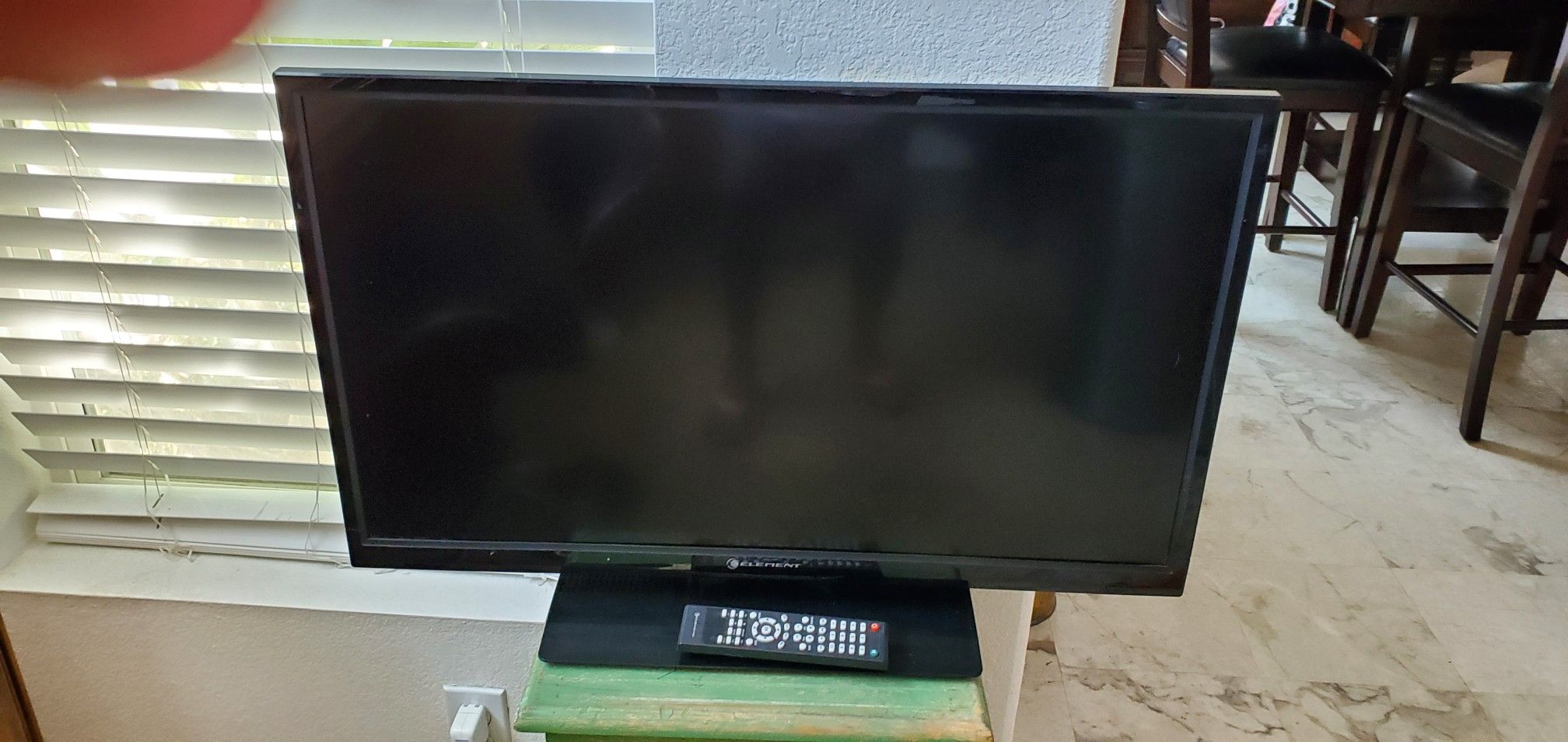 36" Element TV flat screen