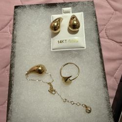14k Gold Set Ring 61/2-7 Bracelet( Adjustable) And Earrings 