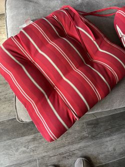 4 Like New Patio Cushions