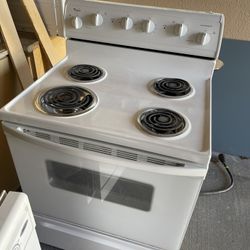 Electric Whirlpool Stove And Microwave