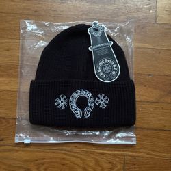 Black  beanie