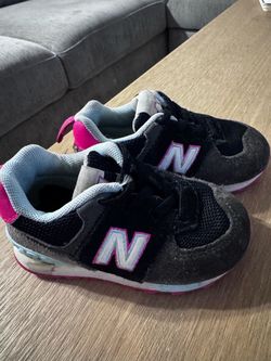 Girl shoes