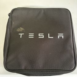 Tesla Mobile Charger And Toll Hitch
