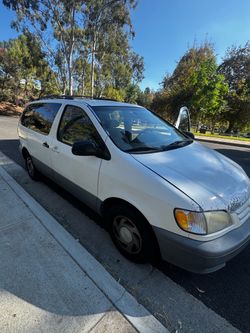 2001 Toyota Sienna