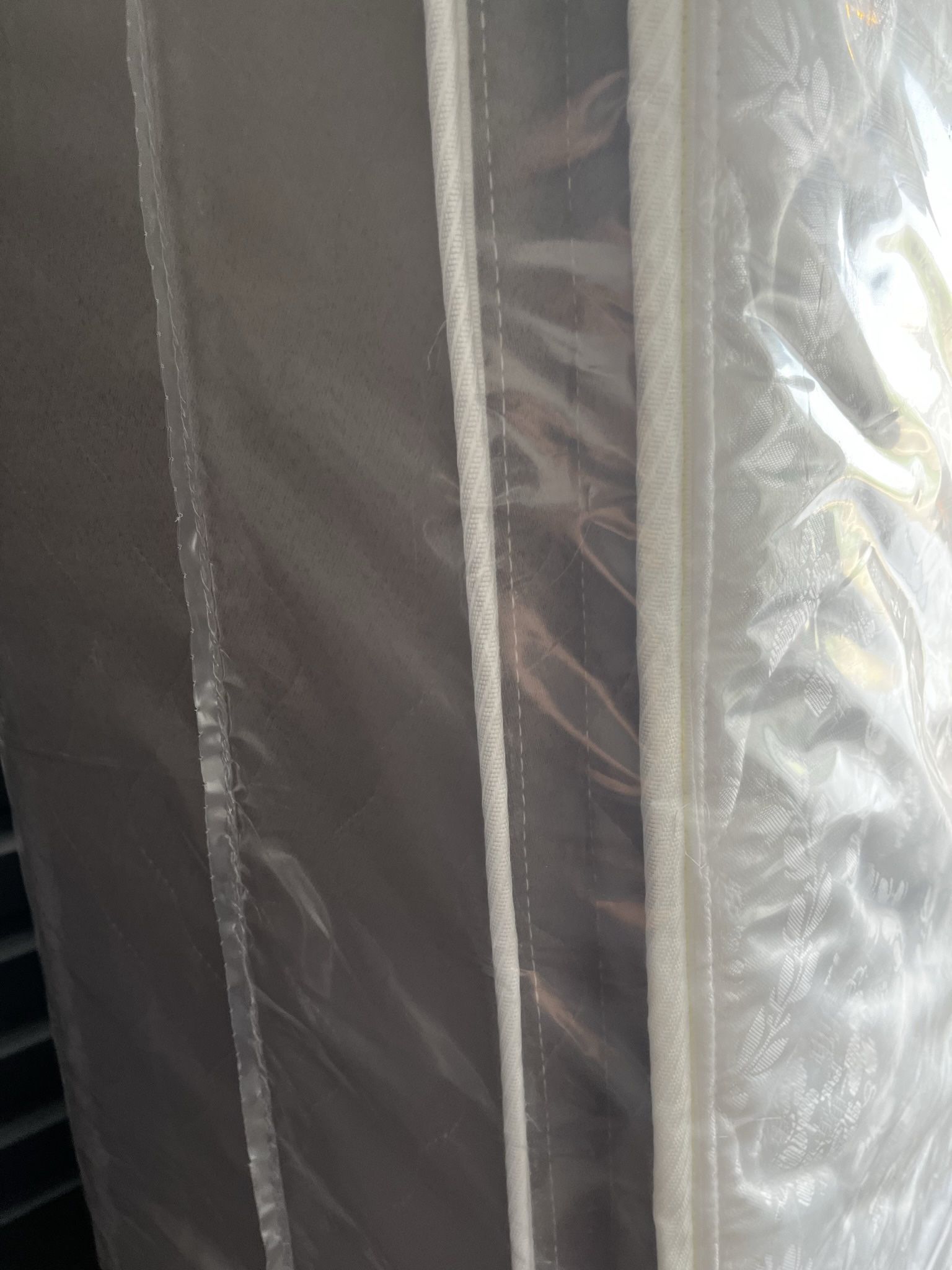New King Size Mattress And Box Spring. Delivery Is Available