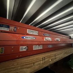 12 Ft Werner 300 Lb Ladders