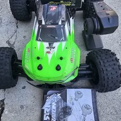 Arrma Kraton 4s 