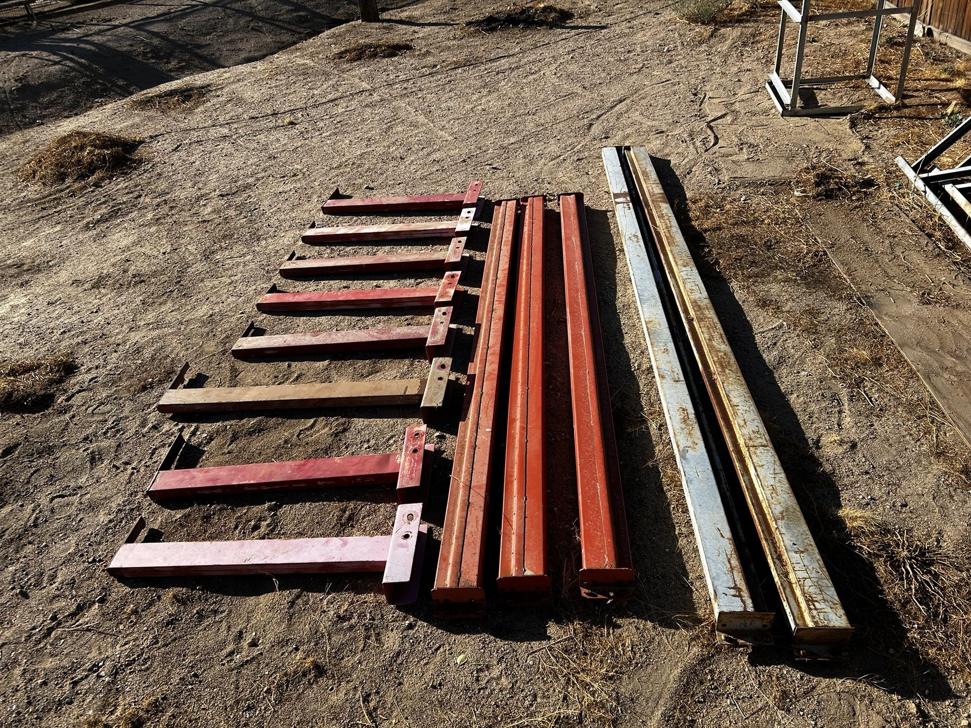 METAL SUPPORT BEAMS
