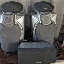 AIWA SET OF 5 SPEAKERS