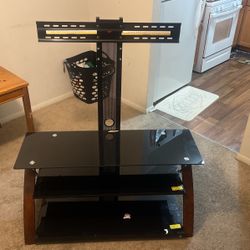 Tv/Entertainment Stand