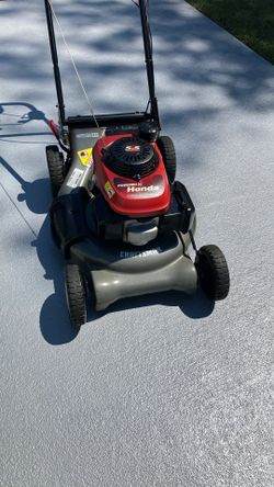  HONDA 5.5hp SELF-PROPELLED MOWER Works & Runs Great 👍 