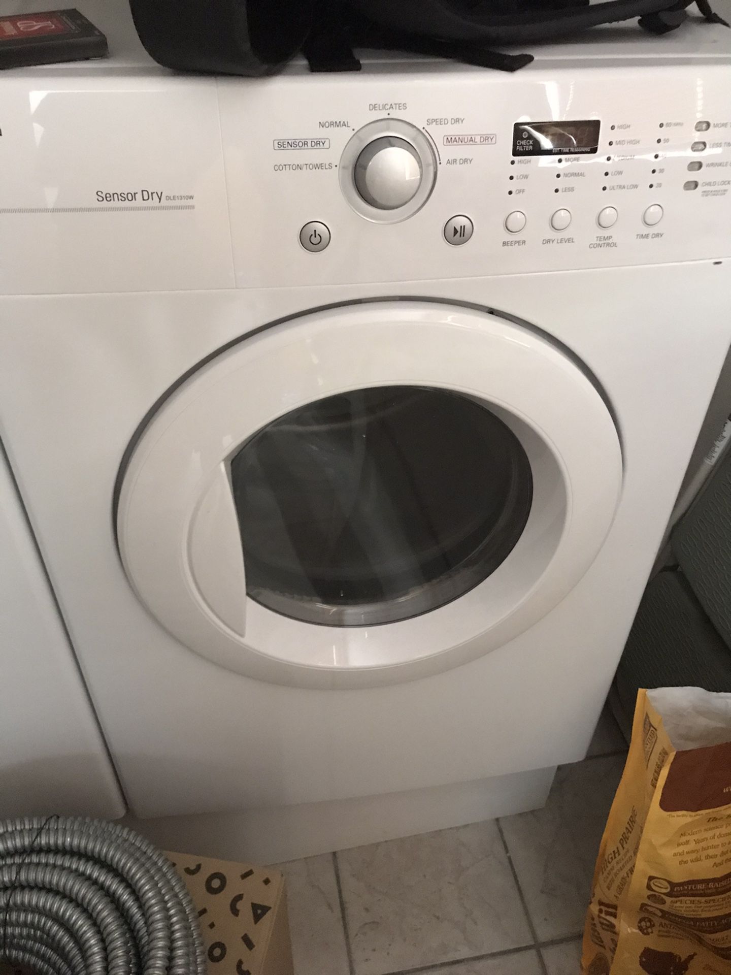 LG DLE1310W front load dryer