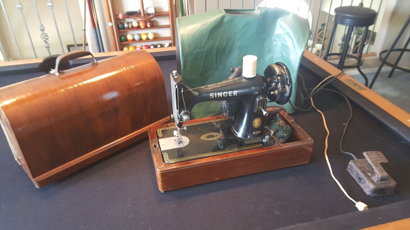 1920s Singer Mini Sewing Machene