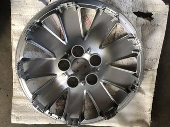 Toyota hubcap 15 inch rim