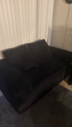 Comfy black couch 2 seater