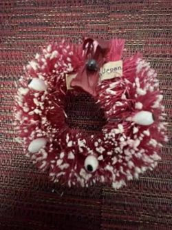 Vintage MCM Unusual Red Bottle Brush 3" Wreath - Made in Japan Tag