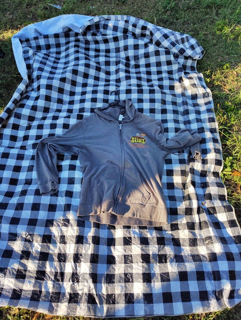 A Sweater Hoodie Size  L