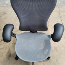 Herman Miller Mirra 2 Office Desk Gaming Chair 