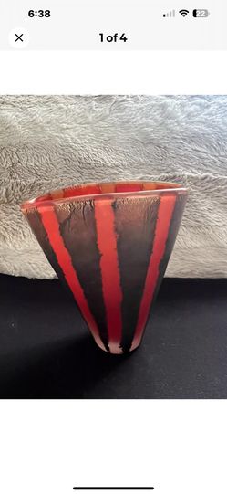 Vtg Art Glass Fan Vase 5.5" Signed Mariana Iskra