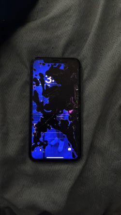 Iphone 11 l crack screen leek