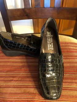 Women’s patent leather shoes